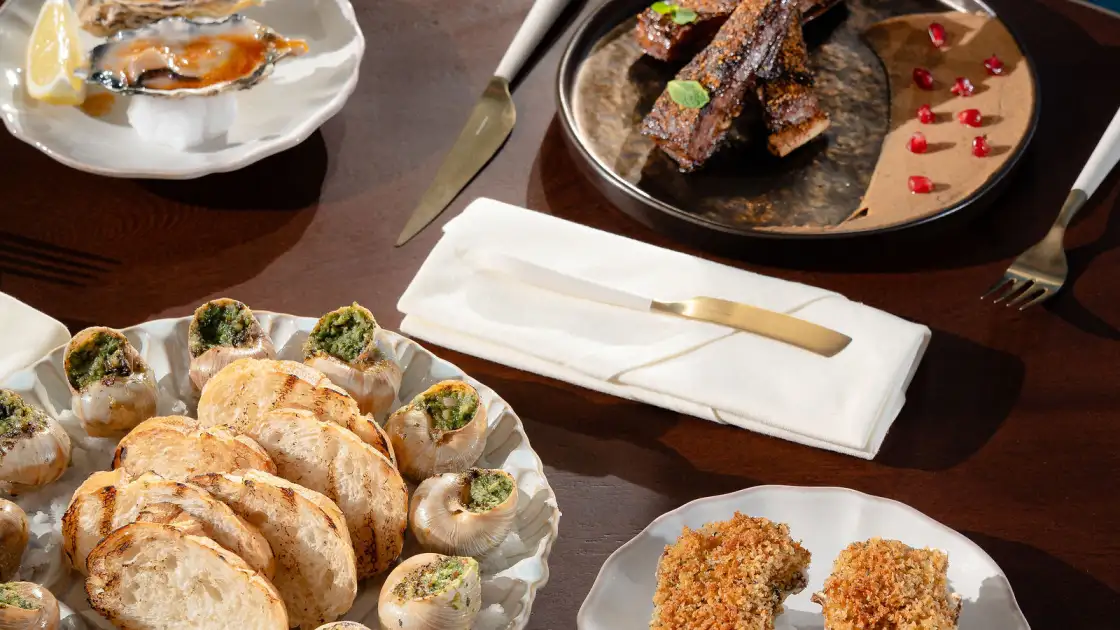 Dishes served at Uncut