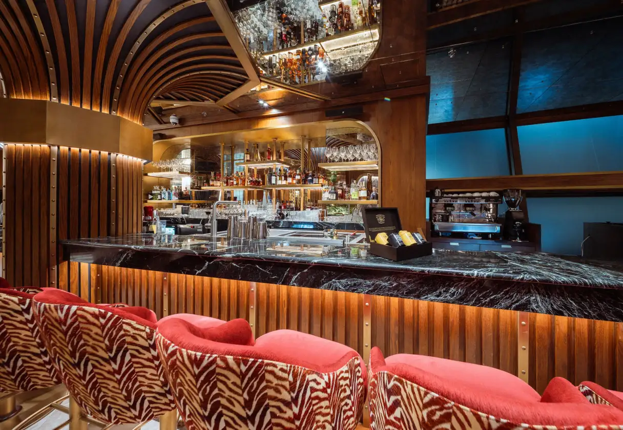 Marble bar at Uncut
